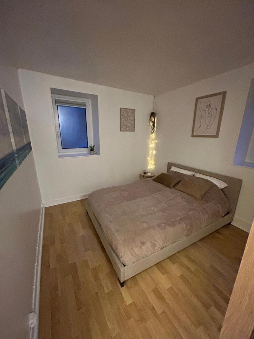 F2 Pour 4 Personnes Emplacement Ideal 2 Min A Pied De La Et Des Boutiques *