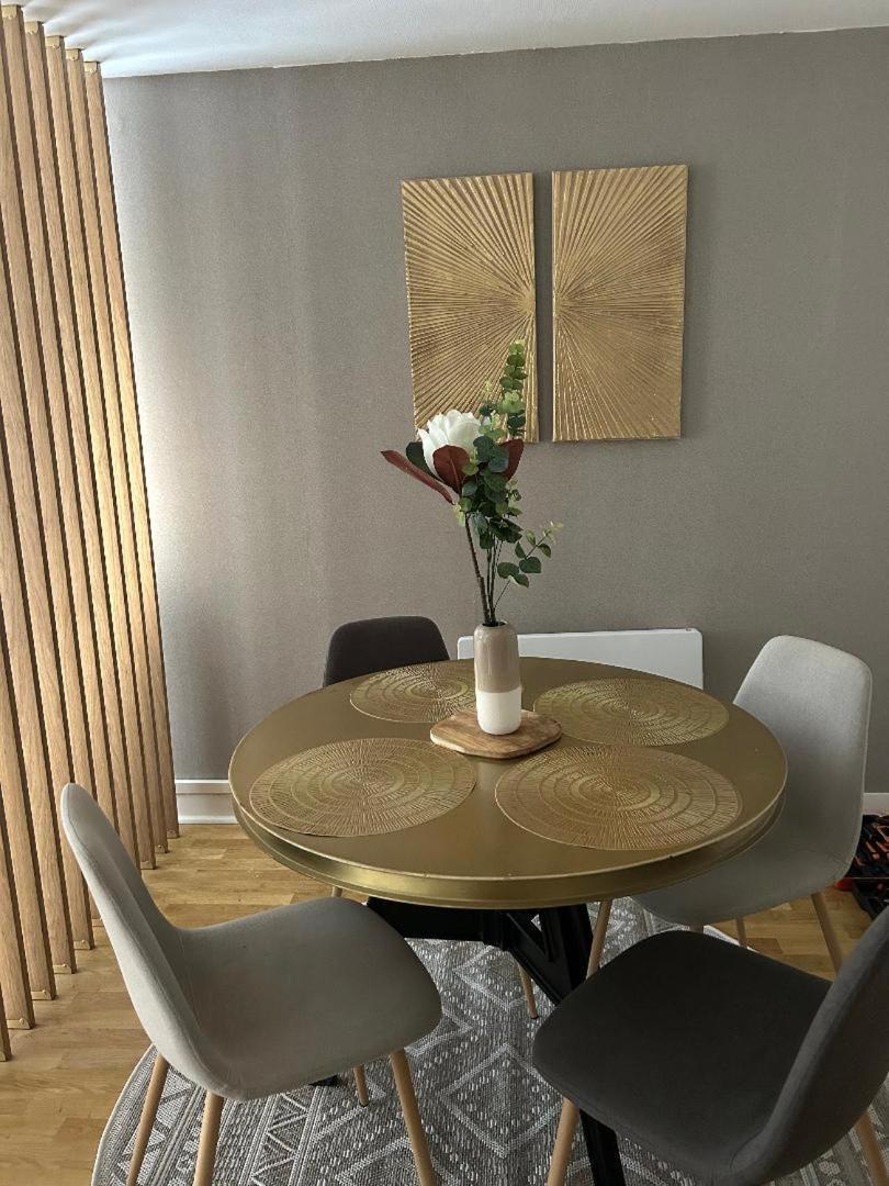 Apartment F2 Pour 4 Personnes Emplacement Ideal 2 Min A Pied De La Et Des Boutiques Dieppe