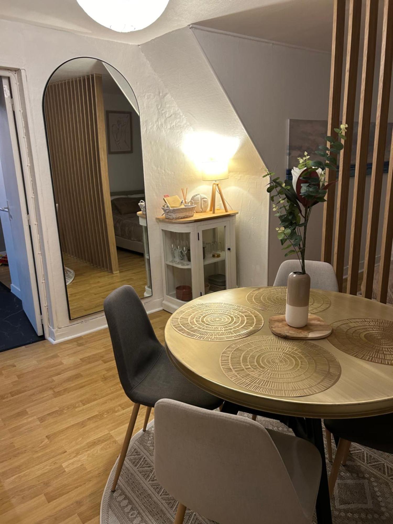 F2 Pour 4 Personnes Emplacement Ideal 2 Min A Pied De La Et Des Boutiques Apartment Dieppe